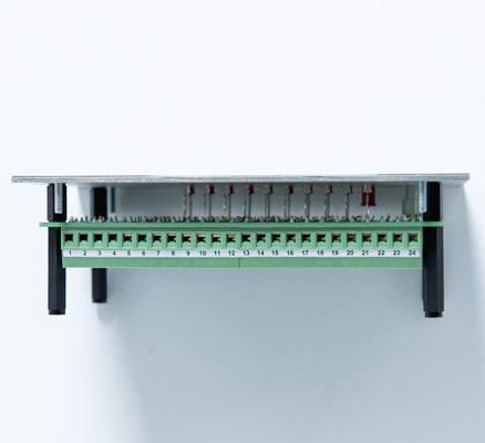 Betriebs- und Störmeldebaustein mit 10 Stk. LED Betriebs- bzw. Störmeldungen als Einbaugerät